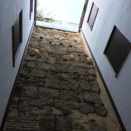 Apartamentos Victoria Bujalance Luaran gambar