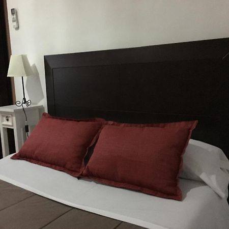 Apartamentos Victoria Bujalance Luaran gambar