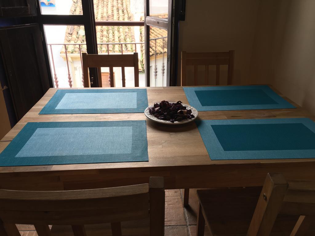 Apartamentos Victoria Bujalance Luaran gambar