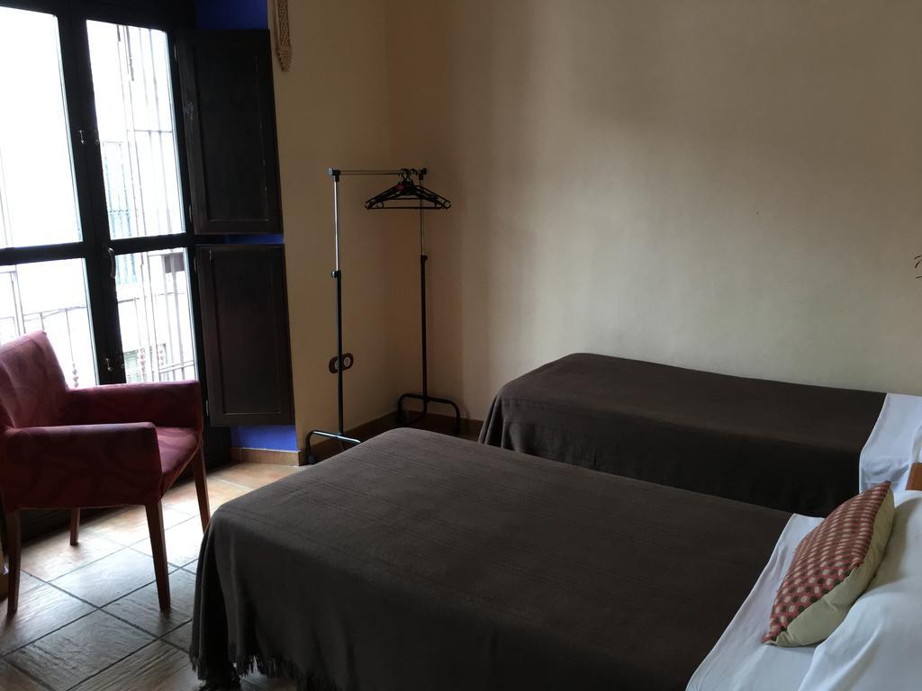 Apartamentos Victoria Bujalance Luaran gambar