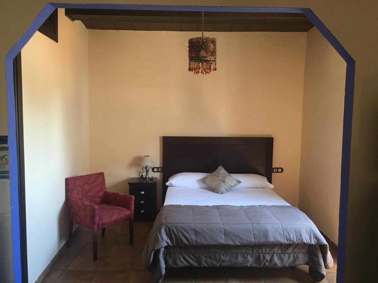 Apartamentos Victoria Bujalance Luaran gambar